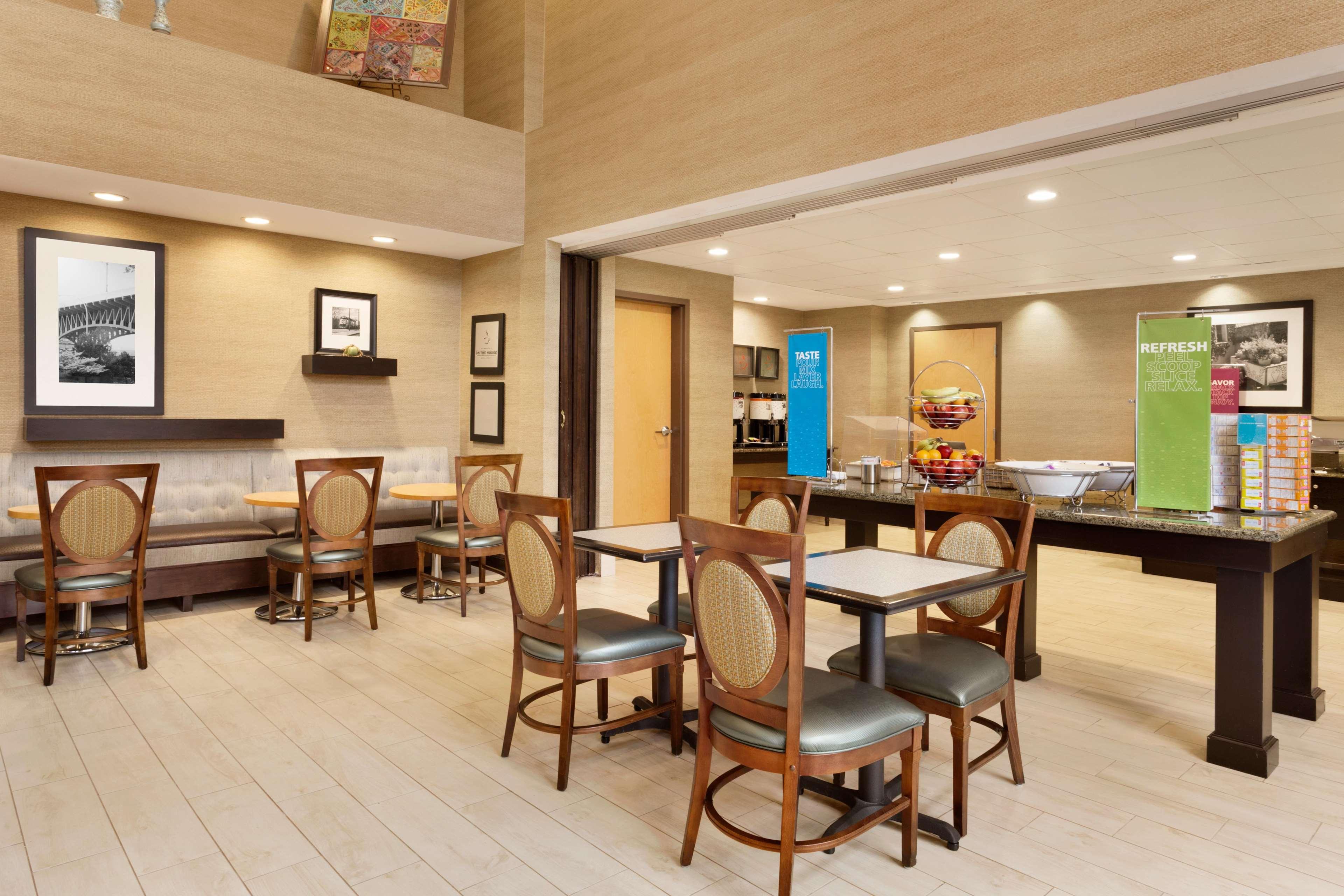 Hampton Inn & Suites Birmingham Airport Area Irondale Exterior foto
